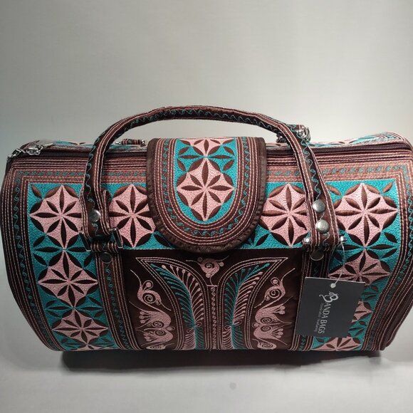 NWT Banda Bag Weekender - Picture 3 of 11